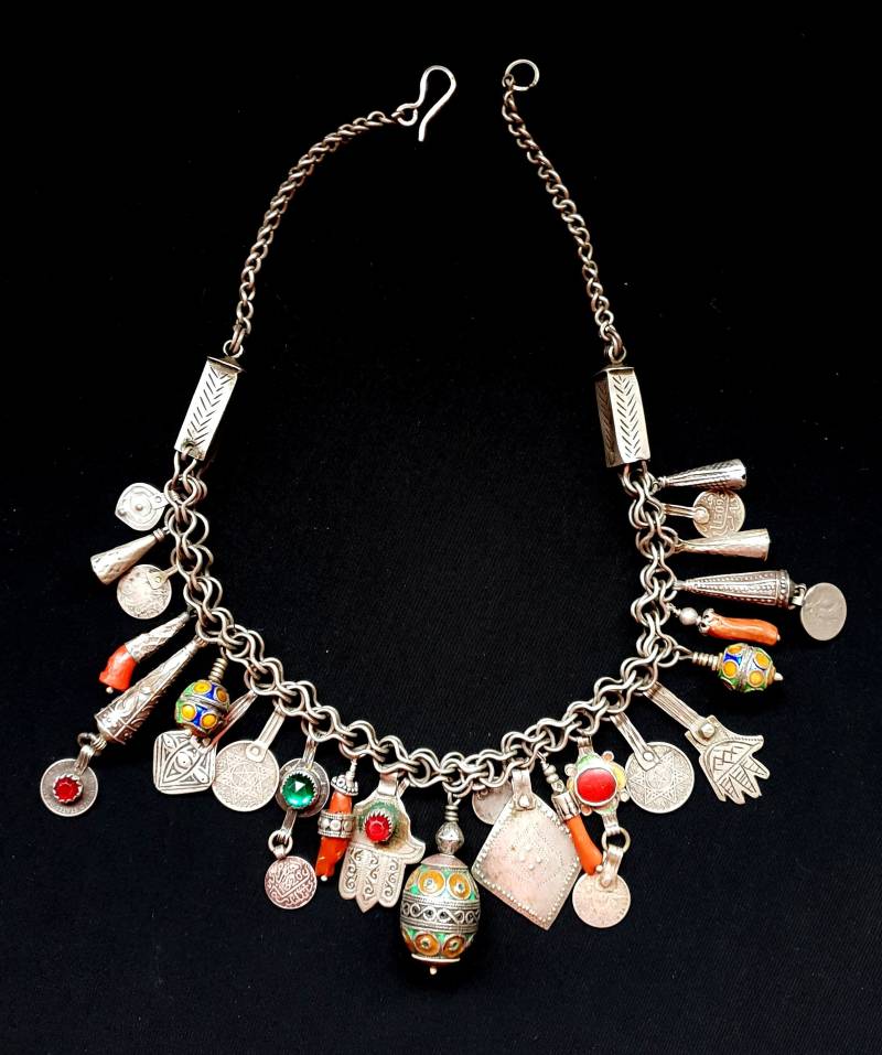 Marokko - Alte Berber-Amazigh-Silberkette „Hbil" Mit Verschiedenen Anhängern von TIFINAGH