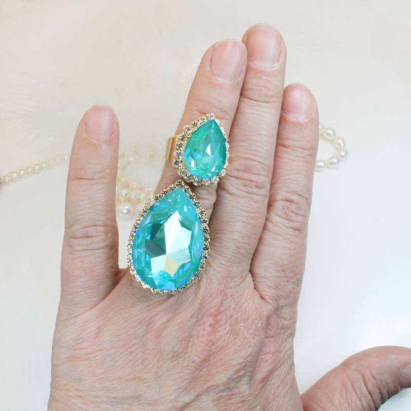 Brautring Petrol Türkis Kristall Perle Kristallschliff Blattschliff Cabochonschliff von TIMATIBO