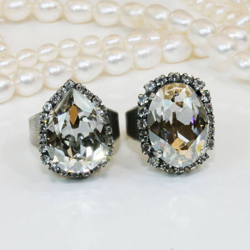 Grau Kristall Stein Teardrop Oval Einstellbar Cocktail Brautjungfern Hochzeit, Antikes Silber, Silver Shade, Sor57 von TIMATIBO