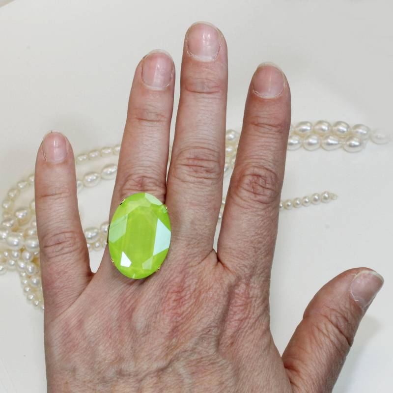 Lime Grün Ring, Strass Cocktail Statement Ringe, Schmuck, Oversize Stein Fotografie Requisiten, Gr62 von TIMATIBO