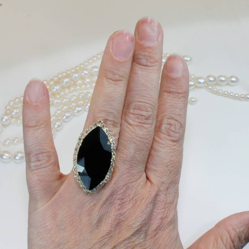 Schwarze Cocktail Ring Gold Verstellbarer Schwarzer Stein European Crystal Marquise Cut Statement Big Oversize Braut Gothic Hochzeit, Gold, Jet, Gr66 von TIMATIBO