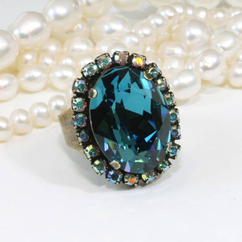 Türkis Kristall Oval Cocktail Ring Verstellbarer Statement Ring Aus Messing von TIMATIBO