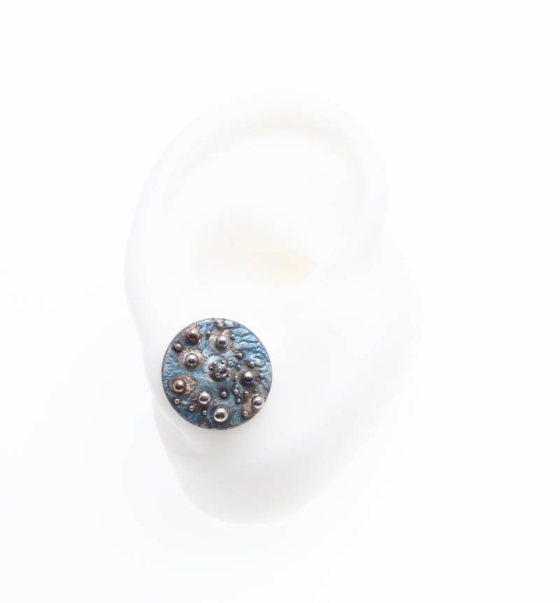Blue Velvet - Titan Kreis Ohrringe Kunst Schweißen Einzigartiges Schmuckstück Allergiefrei Hypoallergen Ohrstecker Ungewöhnliches Schmuck Design Blue Velvet - Titan Kreis Ohrringe Kunst Schweißen Einzigartiges Schmuckstück Allergiefrei Hypoallergen Ohrstecker Ungewöhnliches Schmuck Design von TIQUALIA