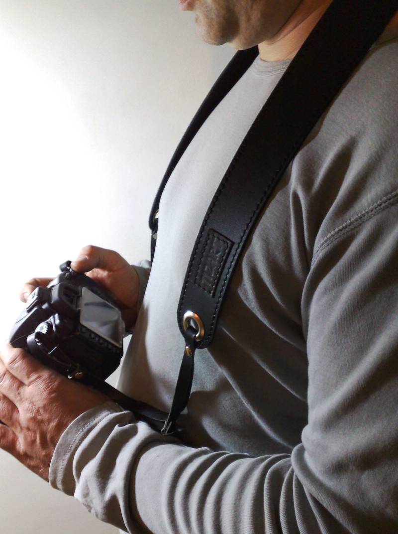 Handgefertigter Kameragurt Aus Leder Personalisierter Für Dslr von TIZART