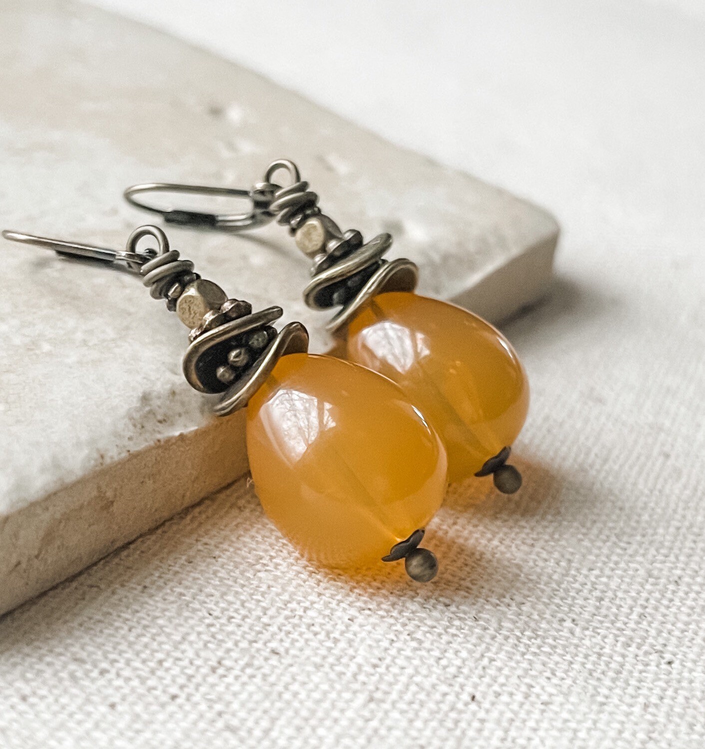 Mango Tropfen Ohrringe, Draht Gewickelt Vintage Perlen Bunte Bold Statement Geschenke Für Sie Unter 40 Mango Tropfen Ohrringe, Draht Gewickelt Vintage Perlen Bunte Bold Statement Geschenke Für Sie Unter 40 von TJChateau