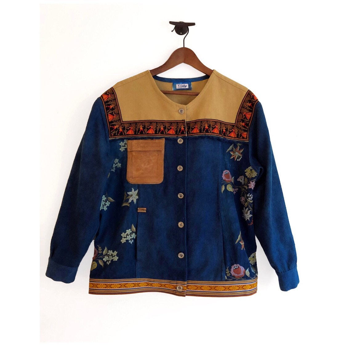 Indigo Gefärbte Jeansjacke Boho Ledertasche Mit Blumen Bestickt von TJindigo