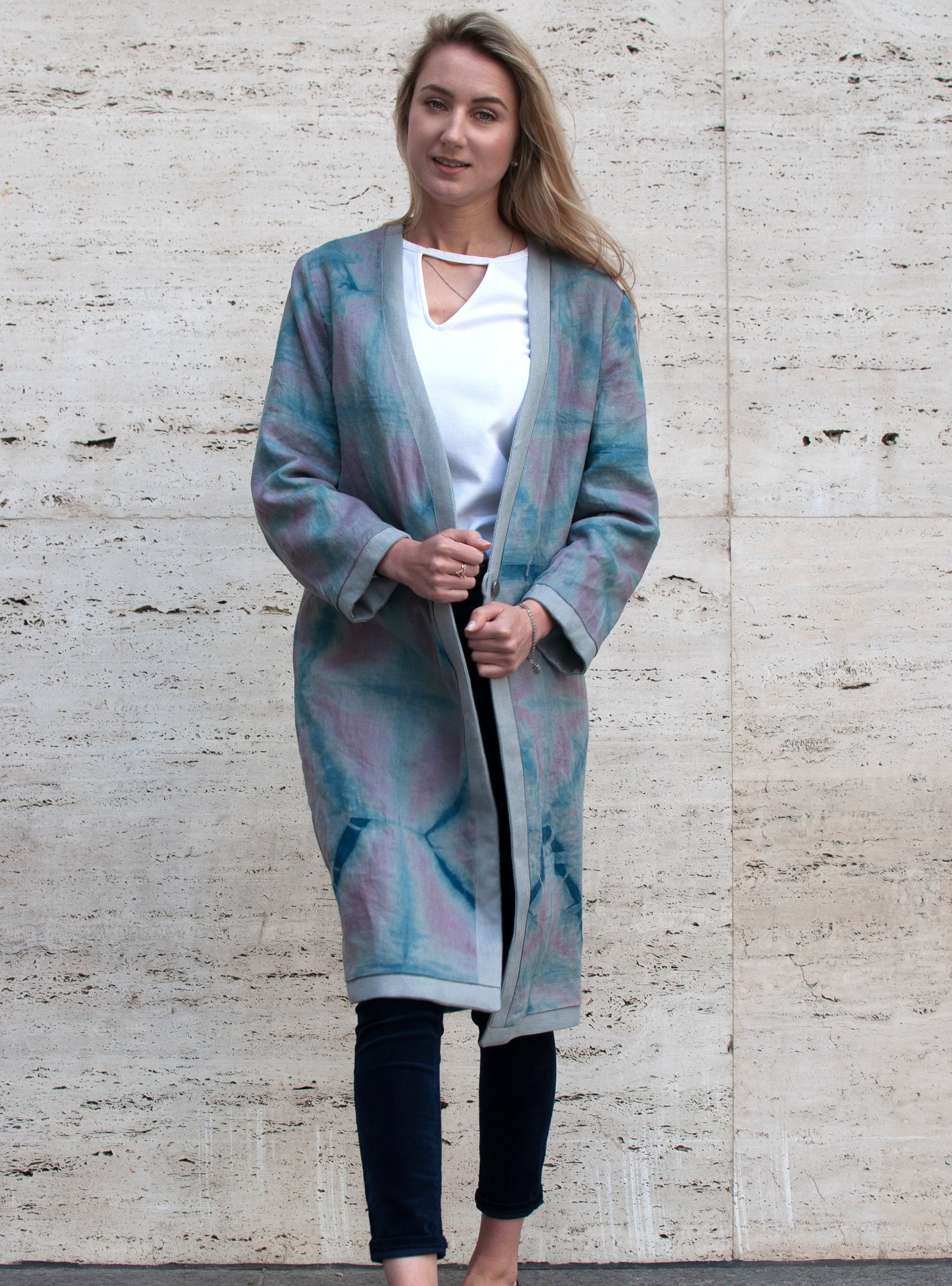 Wende-Leinen Shibori-Jacke Silbergrau, Pink & Indigo-Mantel von TJindigo