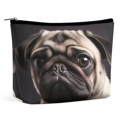 TKJMCSW Mops-Kosmetiktasche für Damen und Herren, wasserdicht, Reise-Kulturbeutel, große Kapazität, Make-up-Tasche, PU-Leder, niedliche Make-up-Tasche, tragbare Reisetasche für Toilettenartikel, weiß TKJMCSW Mops-Kosmetiktasche für Damen und Herren, wasserdicht, Reise-Kulturbeutel, große Kapazität, Make-up-Tasche, PU-Leder, niedliche Make-up-Tasche, tragbare Reisetasche für Toilettenartikel, weiß von TKJMCSW