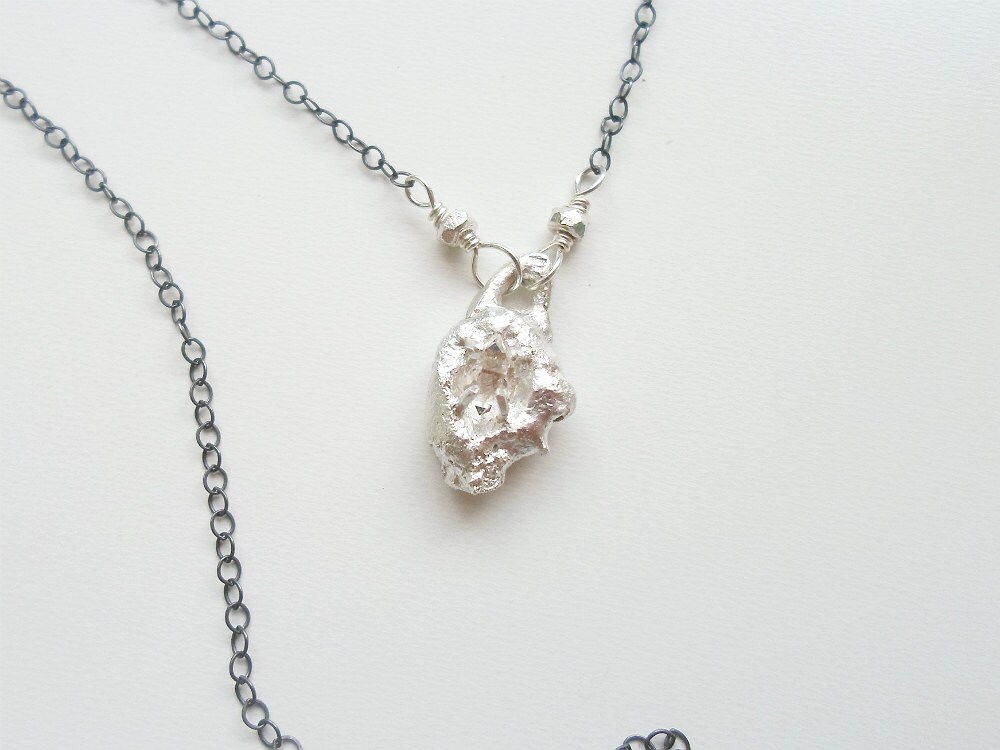 Herkimer Diamant Und Silber Halskette Auf Zweifarbiger Oxidierter/Glänzender Kette - in Der Rauen Herkimer Diamant Und Silber Halskette Auf Zweifarbiger Oxidierter/Glänzender Kette - in Der Rauen von TKittenShop