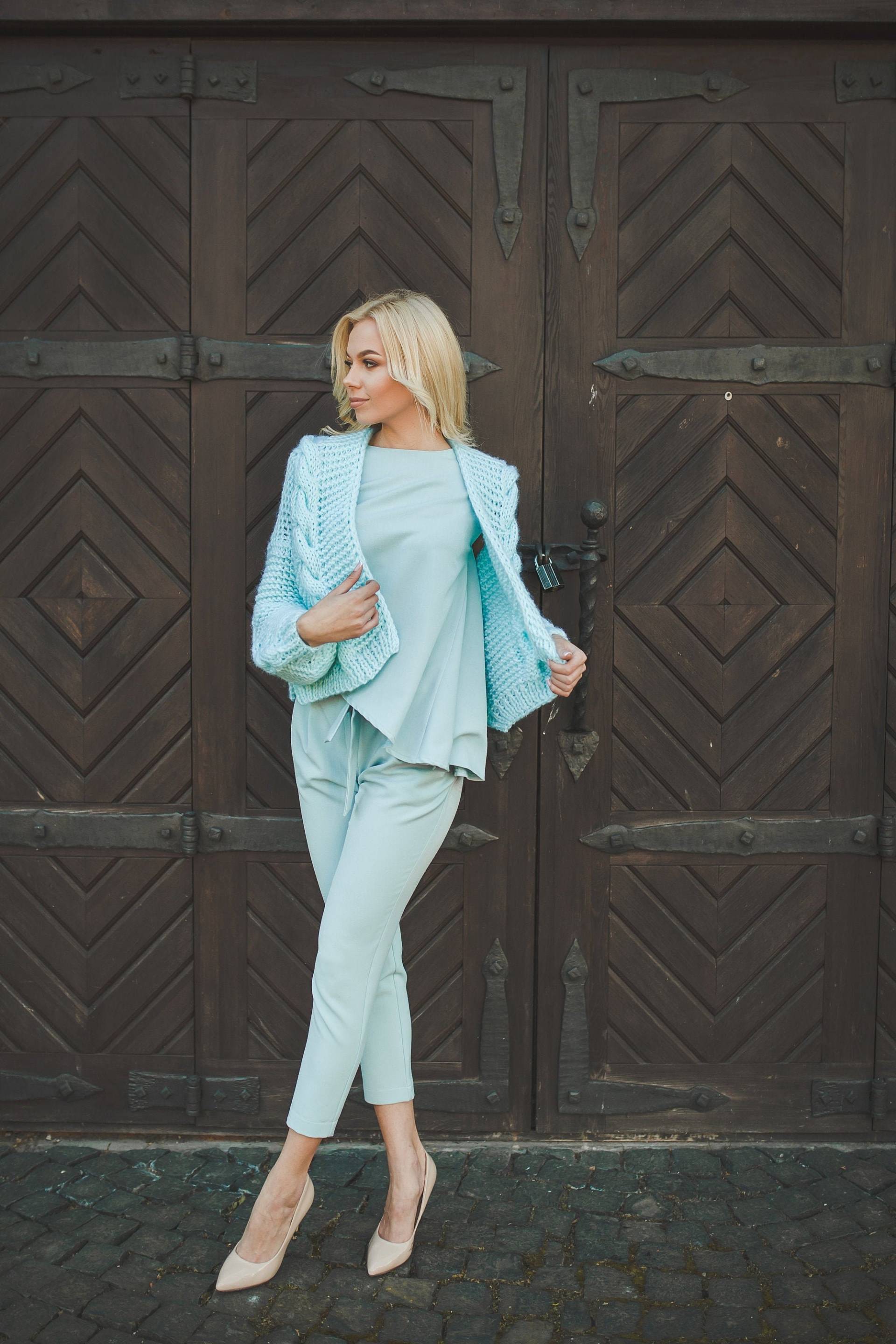 Mint Grüne Strickjacke Mit Zopfmuster, Damen Bomberjacke, Oversize Cardigan, Kurze Jacke, Sommerjacke Mint Grüne Strickjacke Mit Zopfmuster, Damen Bomberjacke, Oversize Cardigan, Kurze Jacke, Sommerjacke von TKnitKnitwear