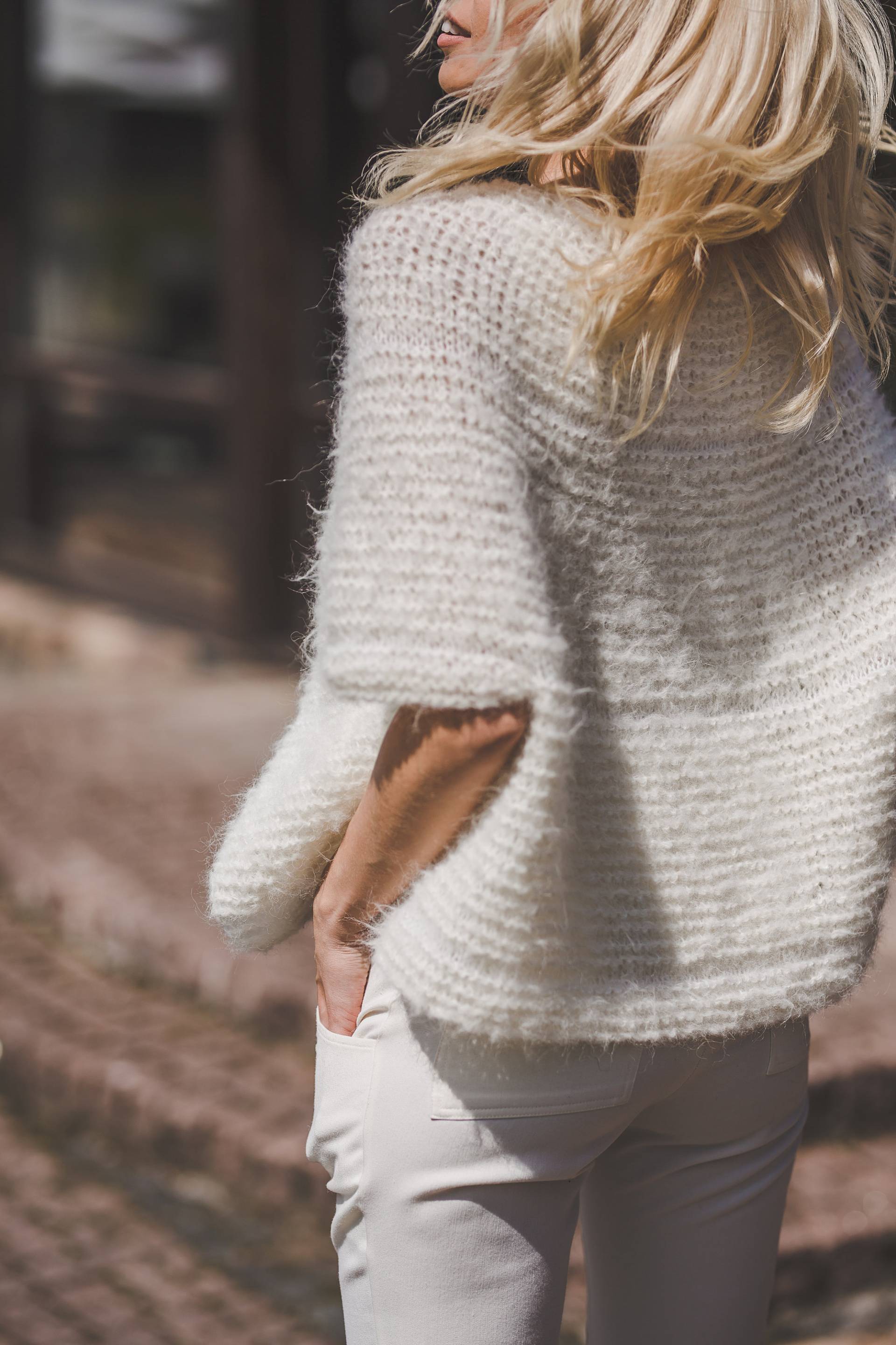 Off White Braut Top, Handgestrickte Hochzeit Cape, Weiche Alpaka Wolle Bolero, Leichte Brautjacke von TKnitKnitwear