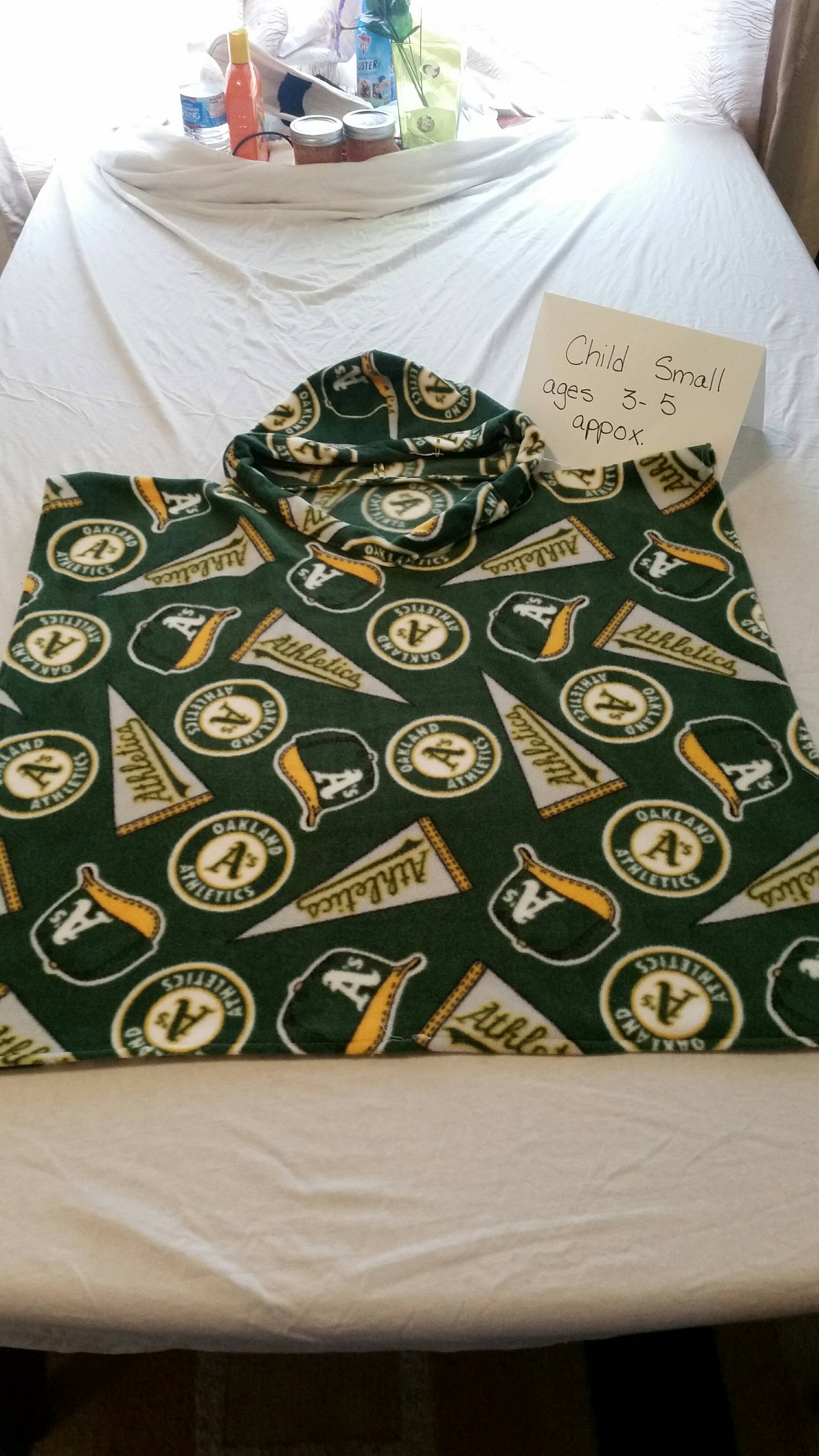 A Es Baseball Polarfleece Poncho von TMProjects