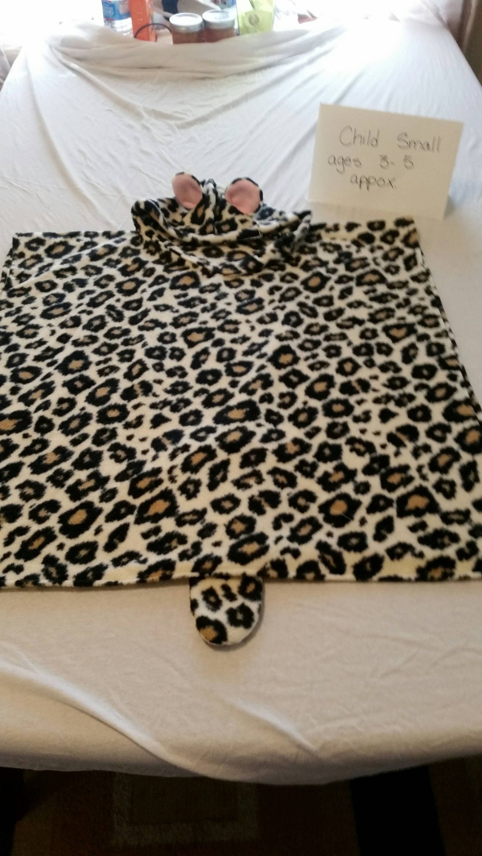 Snow Leopard Polarfleece Poncho von TMProjects