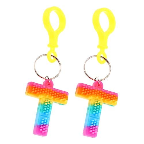 TOGEVAL 2St Regenbogen-Alphabet-Anhänger Taschenanhänger Buchstabendekor Buchstaben kettenanhänger merksam Schlüsselringe Schlüsselanhänger Schlüsseldekore Autoschmuck weiches Gummi von TOGEVAL
