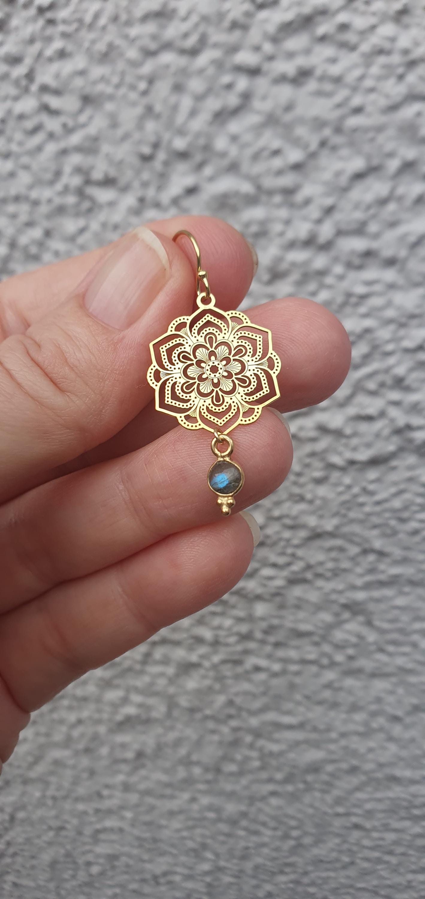 Fiore Della Notte | 14K Gold Filled Ohrringe Mit 925 Silber 24K Vergoldeter Mondblume Lasercut Fleur Mandala Labradorit Boho von TOHO925