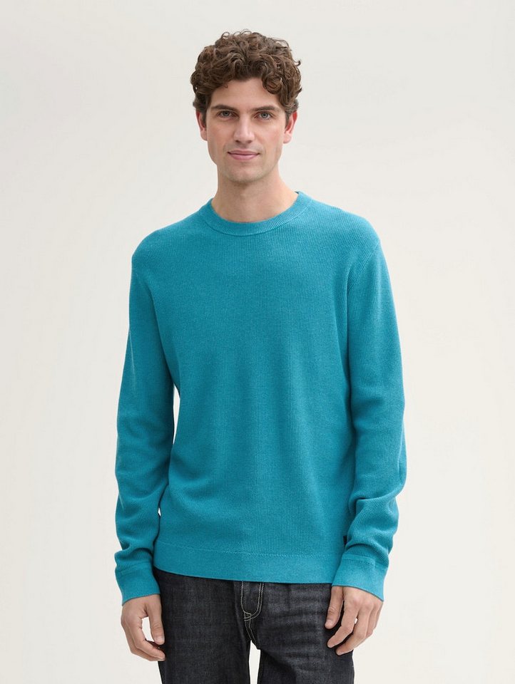 TOM TAILOR Strickpullover 1042453 mit feiner Struktur und Logo-Badge über dem Saum von TOM TAILOR