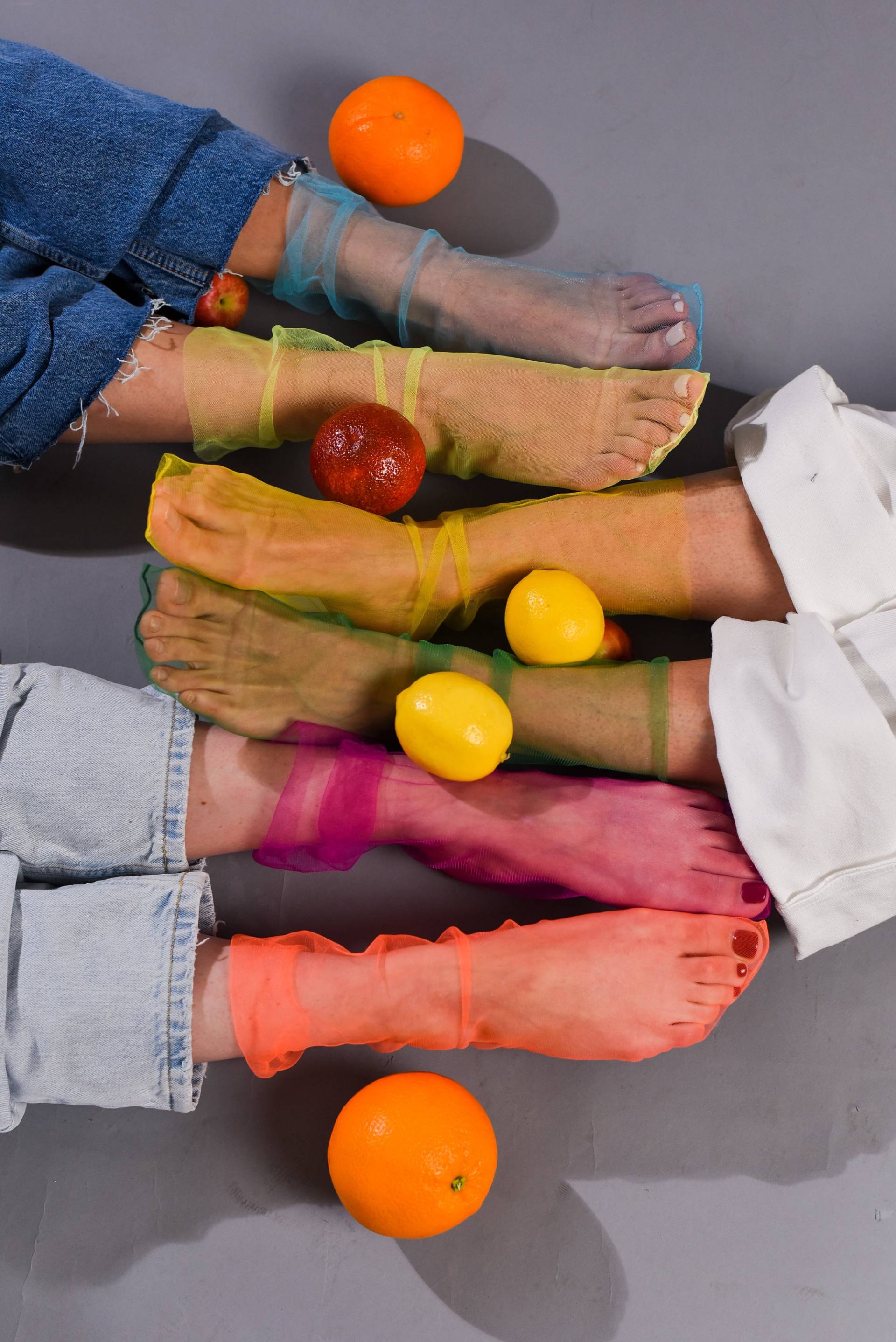 Bunte Trendige Tüll Frauen Socken Transparent Nylon Sheer Handgemachte Spitze Mesh Für Mädchen Nette Blau Rot Violett Rosa Orange Neuheit Sommer von TONKObrand