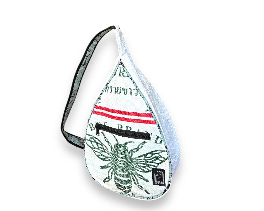 Recycelter, Nachhaltiger Sling Rucksack Recycelter, Nachhaltiger Sling Rucksack von TORRAINRecycledBags