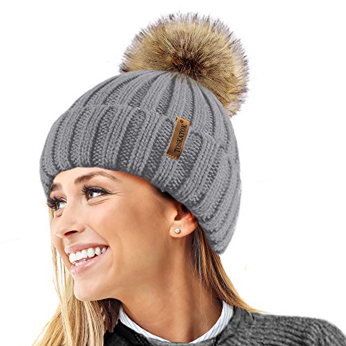 TOSKATOK® Womens Winter-Rib Strickmütze/Beanie mit abnehmbaren Chunky Faux Fur Bobble Pom Pom-Grey von TOSKATOK