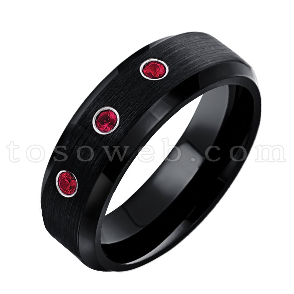 Damen Juli Birthstone Ring, Rubin Ehering, 6mm Schwarz Ion Plated Brushed Center, Hartmetall Ring Ts1682 von TOSOWEB