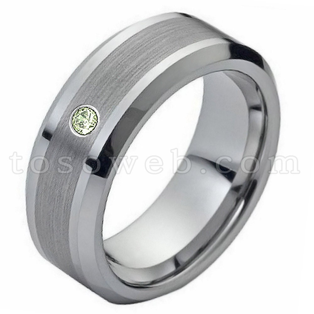 Herren Peridot Solitär Ehering, August Geburtsstein Ring, 8mm Gebürstet Mitte Abgeschrägte Kante Hartmetall Ring Ts0022 von TOSOWEB