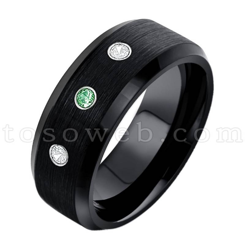 Herrenring Januar Geburtsstein, Tsavorit & Diamant Ehering, 8mm Hartmetallring Schwarz Ip in Gebürsteter Mitte Ts1662 von TOSOWEB