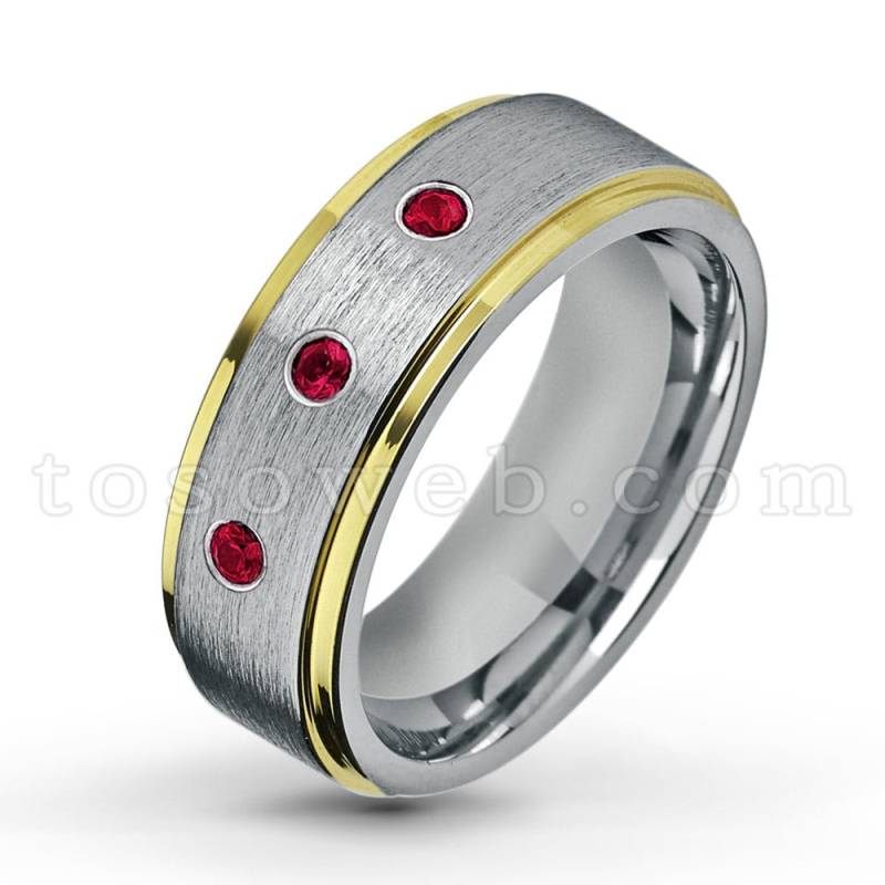 Rubin Zweifarbiger Ehering, Juli Birthstone, Gelb Gold Überzogen Abgestufter Rand Comfort Fit Hartmetall Ring Ts1322 von TOSOWEB