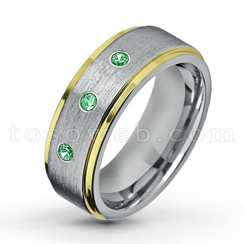 Tsavorit Ehering Zweifarbig, Januar Geburtsstein, Gelb Gold Überzogener Rand Comfort Fit Hartmetall Ring Ts1322 von TOSOWEB