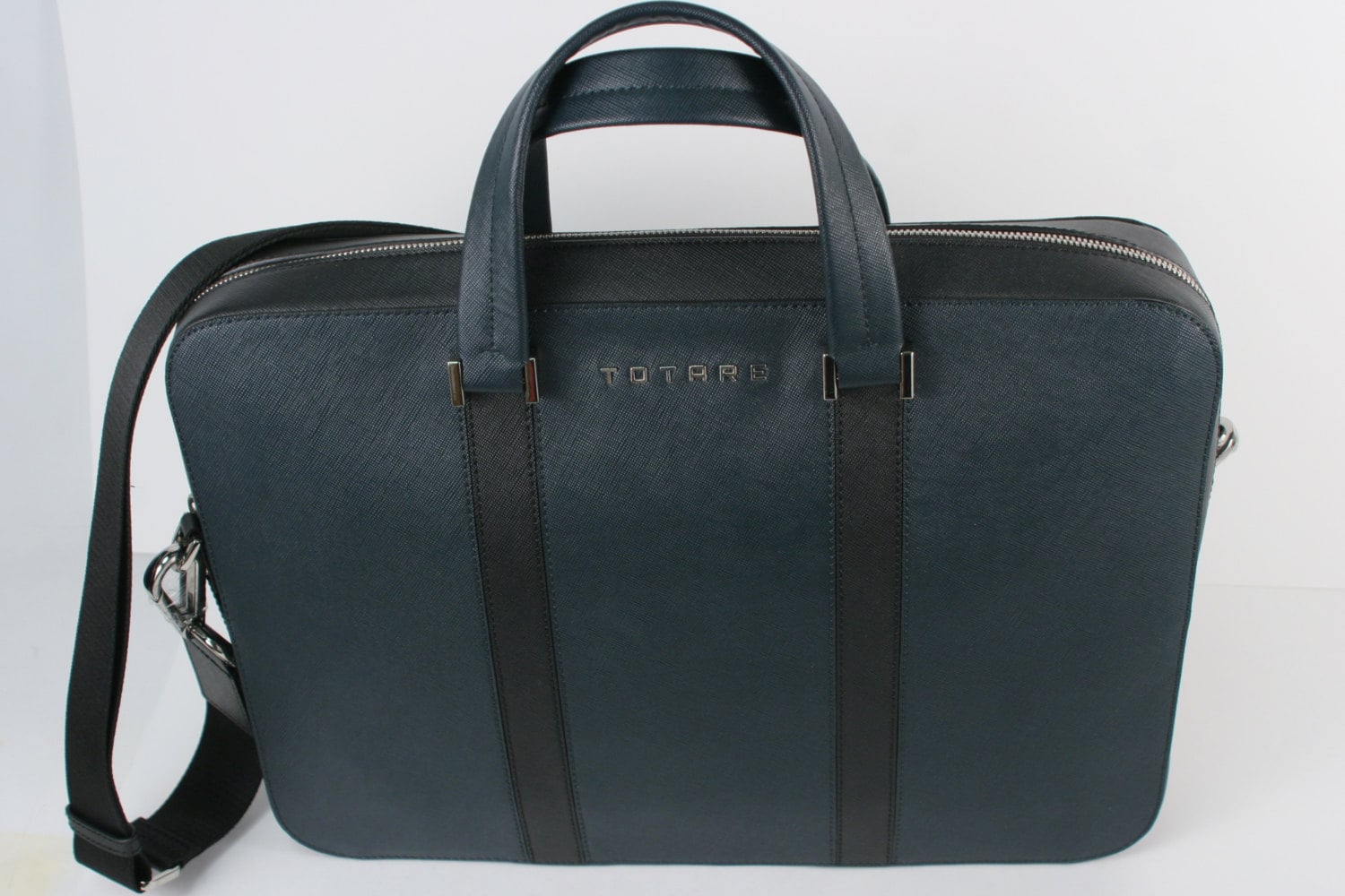 Ledertasche Für Stilvolle, Business - Und Hip-Menschen Ledertasche Für Stilvolle, Business - Und Hip-Menschen von TOTARE