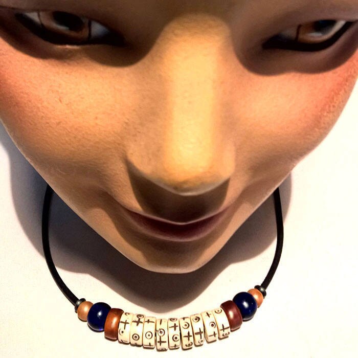 Herrenkette, Yakknochen Mit Nirvana-Kreuz Und Buddha-Auge Graviert von TOTMANI