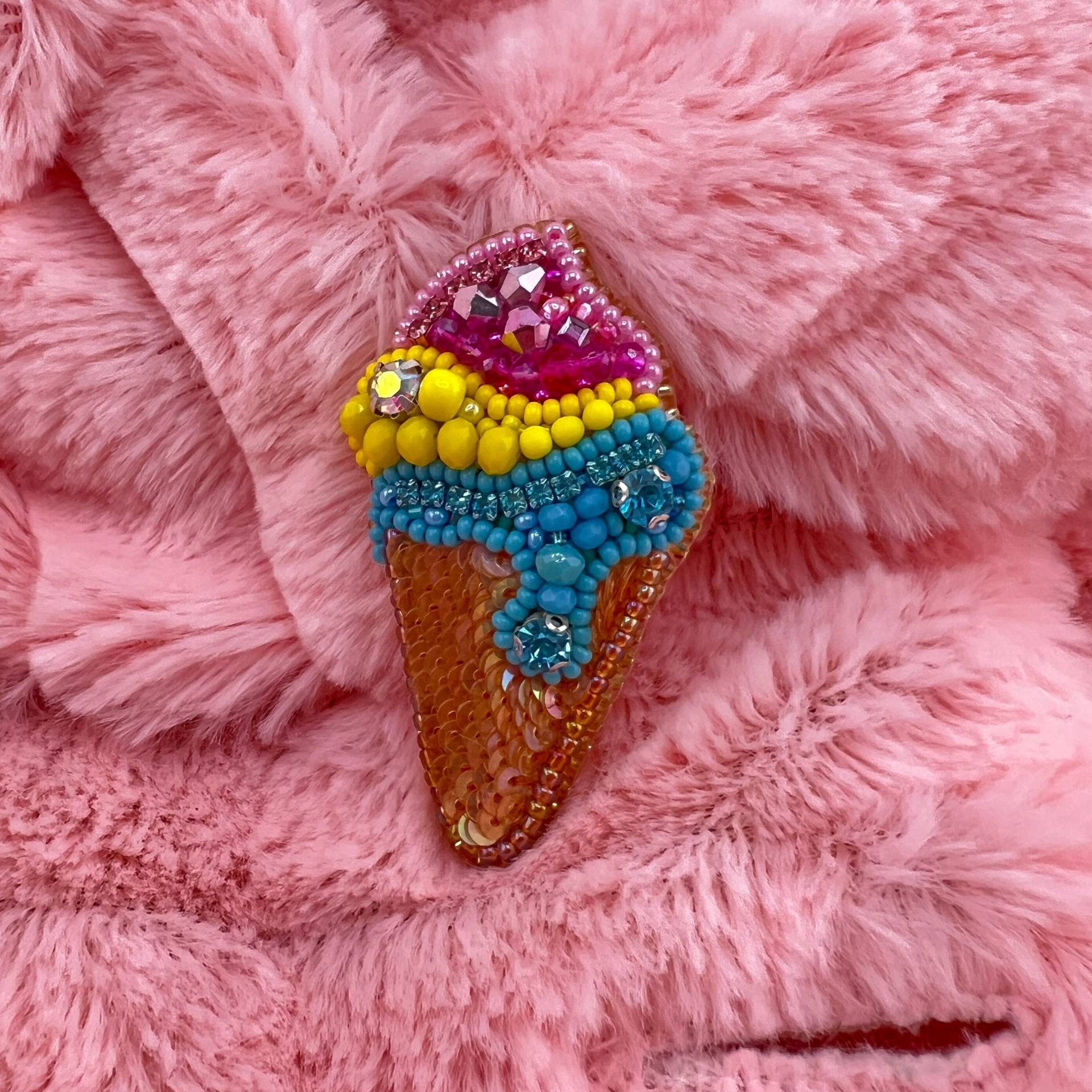 Eis Kleine Brosche Eis Kleine Brosche von TOmyARTcraft