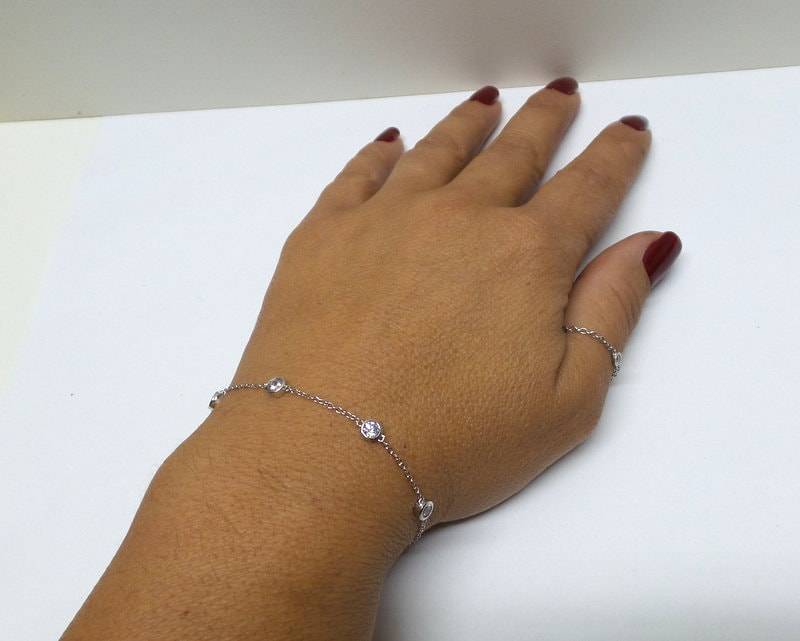 Sterling Silber Cz Bezel Station Armband Zierlicher Brautschmuck von TRENDYANYTHING