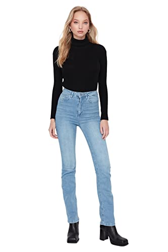 TRENDYOL Damen Trendyol Herren Hoher Bund Flared Jeans, Hellblau, 32 EU von TRENDYOL