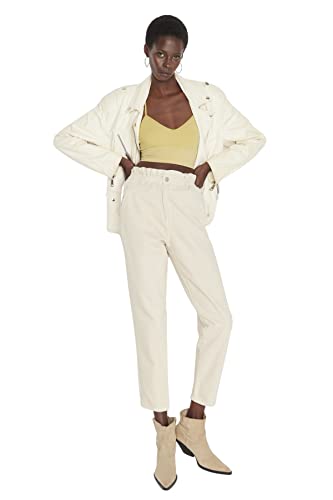 TRENDYOL Damen Trendyol Herren More Sustainable Mittlerer Bund Mom Jeans Jeans Normal Waist Denim Mom Light Blue Jeans, Ecru, 42 von TRENDYOL