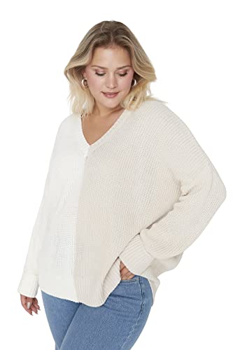 Trendyol Damen V-Ausschnitt Colorblock Regular Plus Size Sweater Sweatshirt, beige, 5XL von TRENDYOL