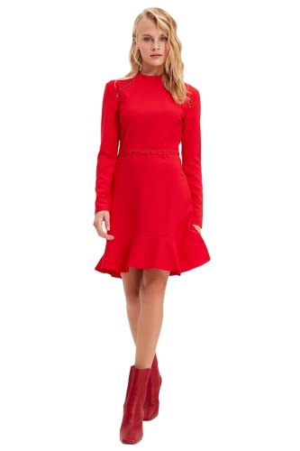 TRENDYOL Damen Black Lace Detailed Flywheel Dress, Rot, 34 von TRENDYOL