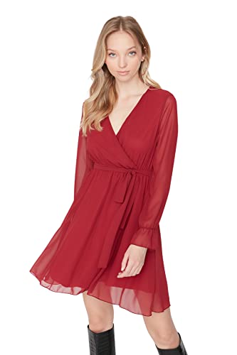 TRENDYOL Damen Midi Ruffle Hem Fitted Dress, Bordeaux, 40 EU von TRENDYOL