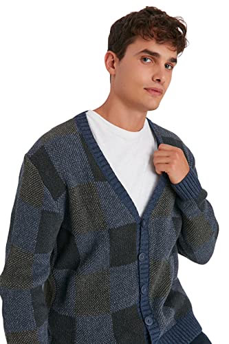 Trendyol Herren Young Regular Standard V Neck Knitwear Cardigan Pullover, Indigo, Medium von TRENDYOL
