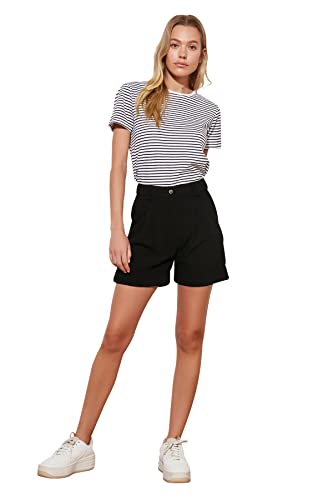 Trendyol Damen Basic and Bermuda Casual Shorts, Schwarz, 36 EU von TRENDYOL