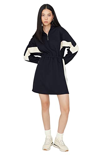 Trendyol Damen Regular Standard Stehkragen Gestrickt Kleid, Schwarz, M Trendyol Damen Regular Standard Stehkragen Gestrickt Kleid, Schwarz, M von TRENDYOL