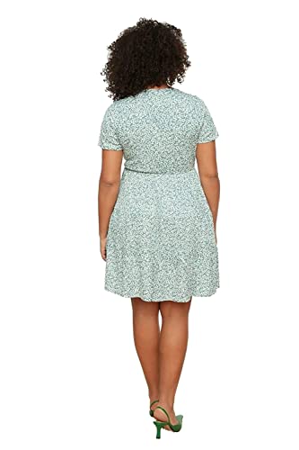 TRENDYOL Damen Übergröße Mini A-Linie Slim Fit Knit Plus Size Kleid, Grün, 5XL Größen von TRENDYOL