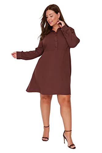 Trendyol Damen Übergröße Regular A-Linie V-Ausschnitt Webstoff Große Größen in Kleid, Braun, 48 von TRENDYOL