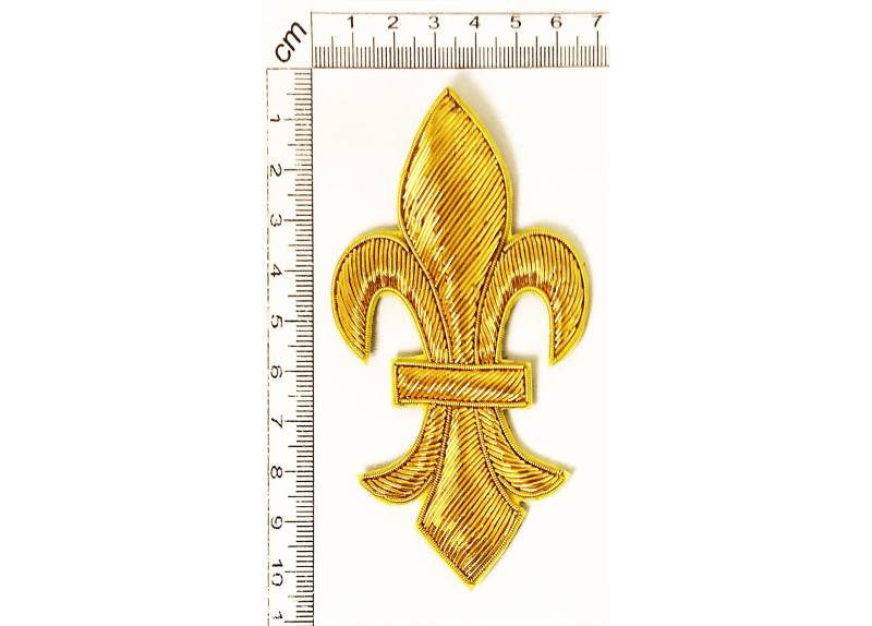 Vintage Gold Bullion Hand Bestickt Fleur De Lis Handmade Design Applikation. Sehr Einzigartig von TRIMSnBEADS