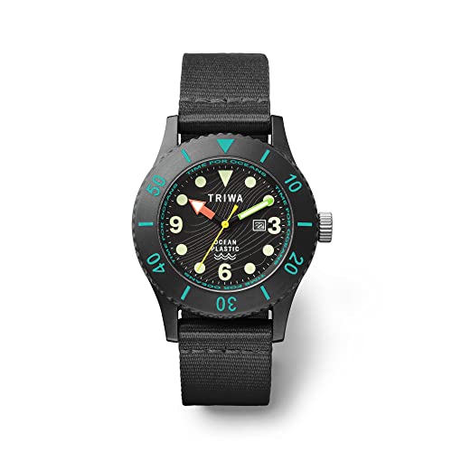 TRIWA Armbanduhr Classic Ocean Plastic SUB Watch - Orca, minimalistisch, Retro-inspiriertes Design, Japanisches Quarzwerk, nachhaltig, bis zu 10 bar wasserdicht, schwarz, blau, Gehäusegröße: 40 mm von TRIWA