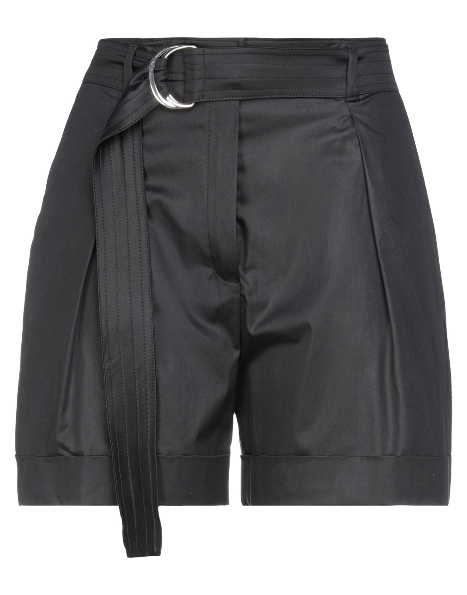 TRUE ROYAL Shorts & Bermudashorts Damen Schwarz von TRUE ROYAL