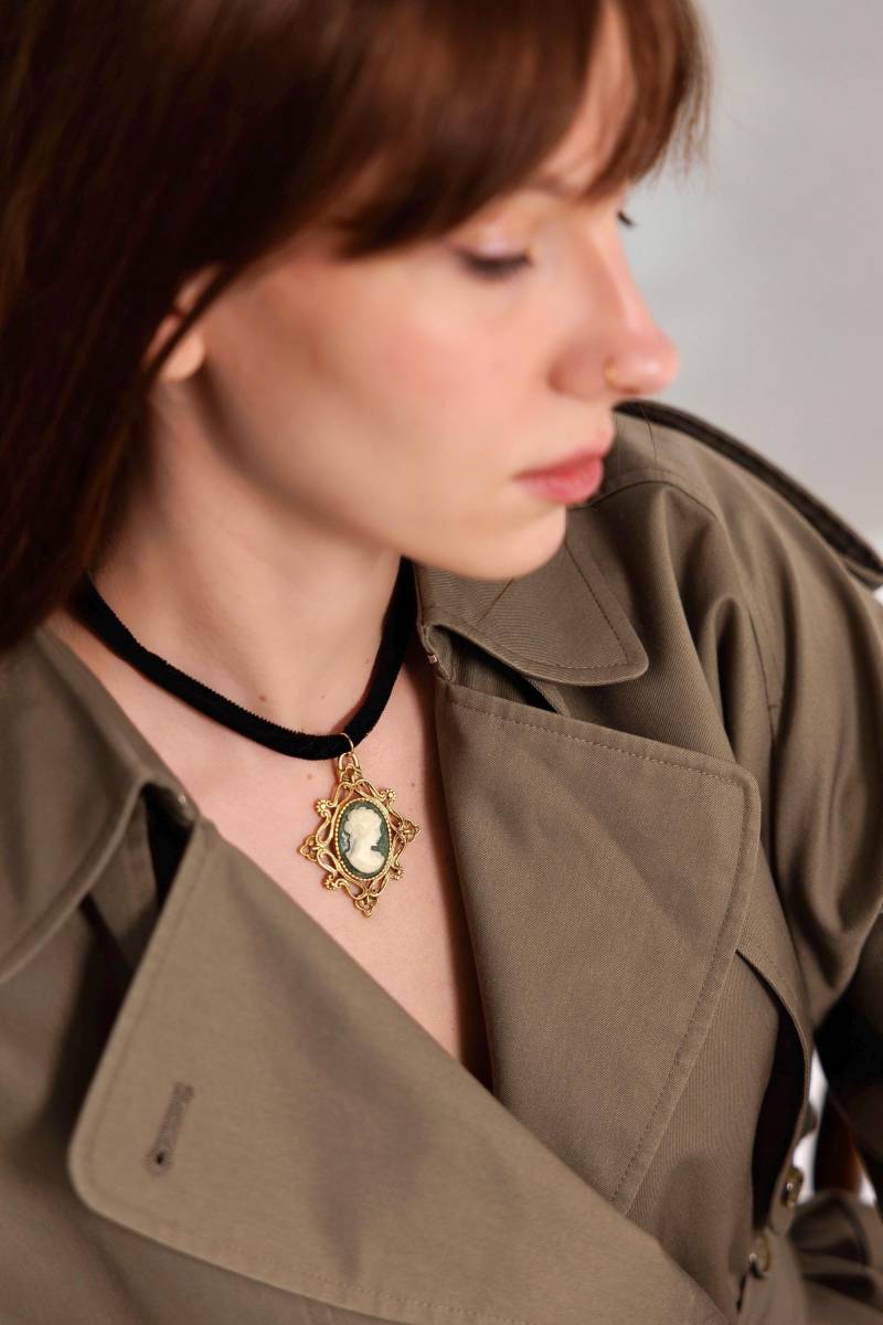 Cameo 80Er Jahre Vintage Vergoldete Anhänger Halskette Cameo 80Er Jahre Vintage Vergoldete Anhänger Halskette von TSFV