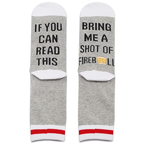 TSOTMO 2 Paar Fireball Whiskey Geschenk If You Can Read This Bring Me A Shot Of Fireball Neuheit Whiskey Socken für Damen und Herren - Grau - Medium von TSOTMO