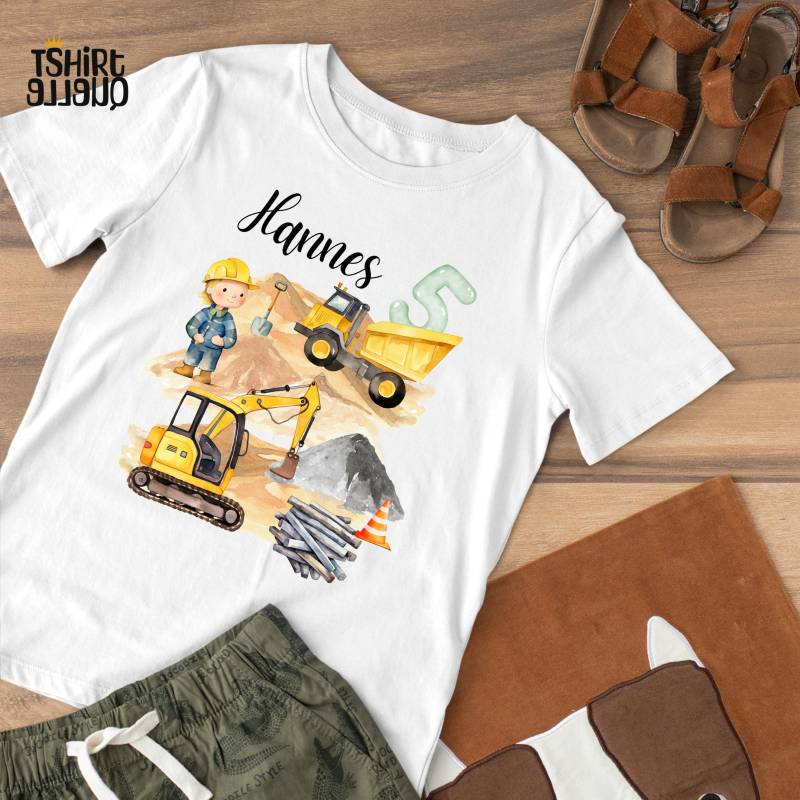 Baustelle Kinder T-Shirt Oder Sweatshirt - Personalisiert Geburtstagsshirt 3 4 5 6 7 Jahre Mit Bagger Geschenk Für Kleine Bauarbeiter von TShirtQuelle