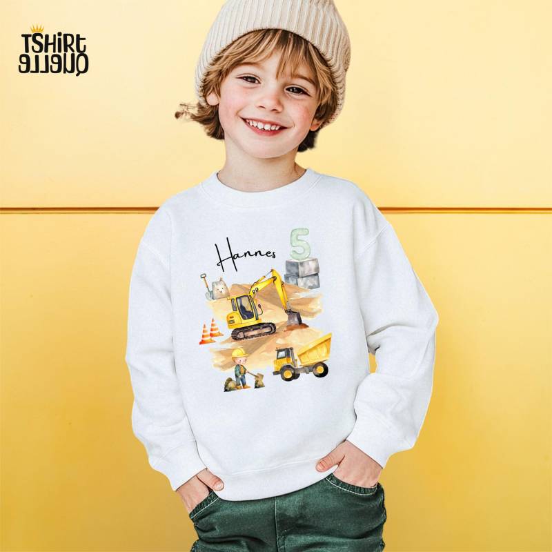 Baustelle Kinder T-Shirt Oder Sweatshirt - Personalisiert Geburtstagsshirt 3 4 5 6 7 Jahre Mit Bagger Und Kipplaster von TShirtQuelle