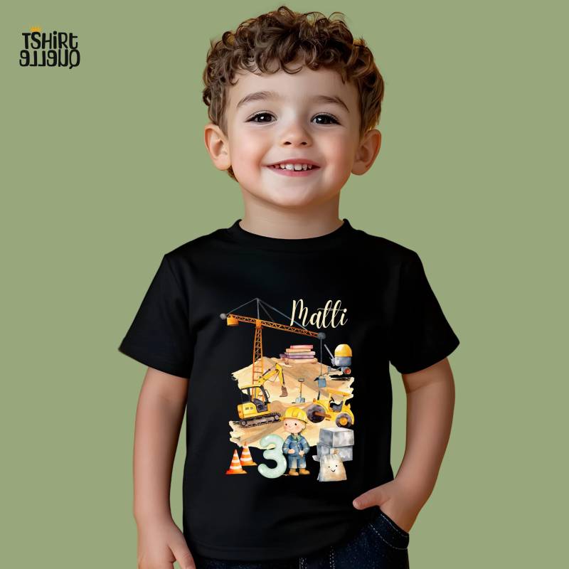 Baustelle Kinder T-Shirt Oder Sweatshirt - Personalisiert Geburtstagsshirt 3 4 5 6 7 Jahre Mit Kran Kipplaster Und Bagger von TShirtQuelle